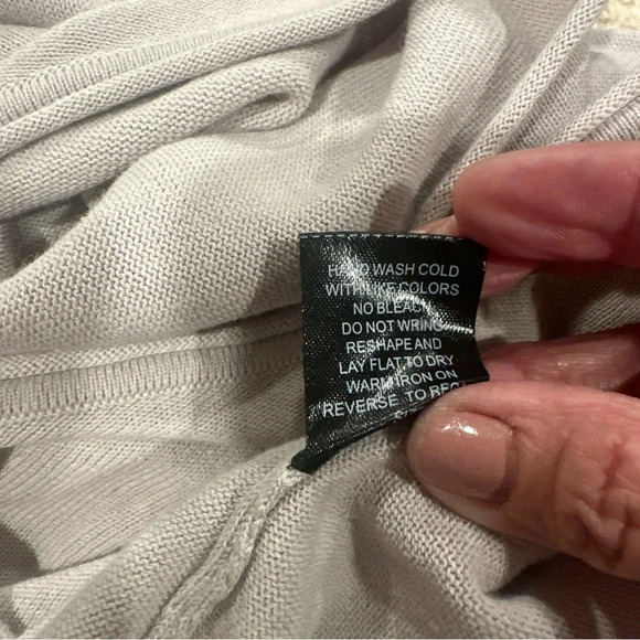 Stella Carakasi tunic Women's
Medium Gray good condition - Picture 9 of 9